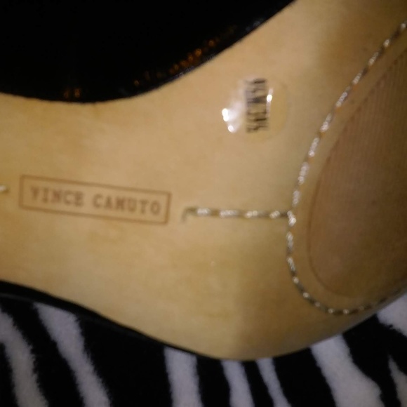 Vince Camuto Savilla Pump, sz 9 1/2M/39 1/2, Black - Picture 8 of 8